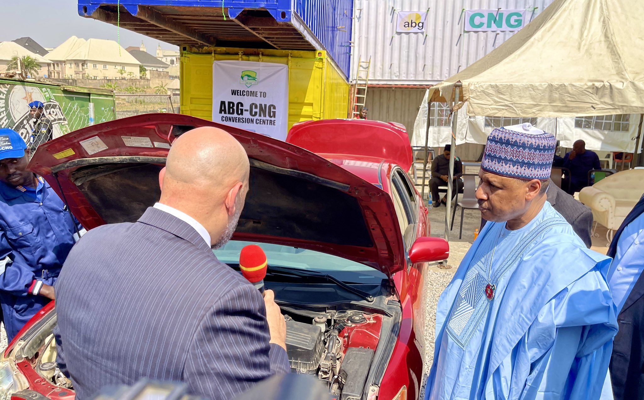 Minister of Information, Mohammed Idris during the inauguration of ABG CNG Plant and graduation of 40 CNG Conversion Technicians.