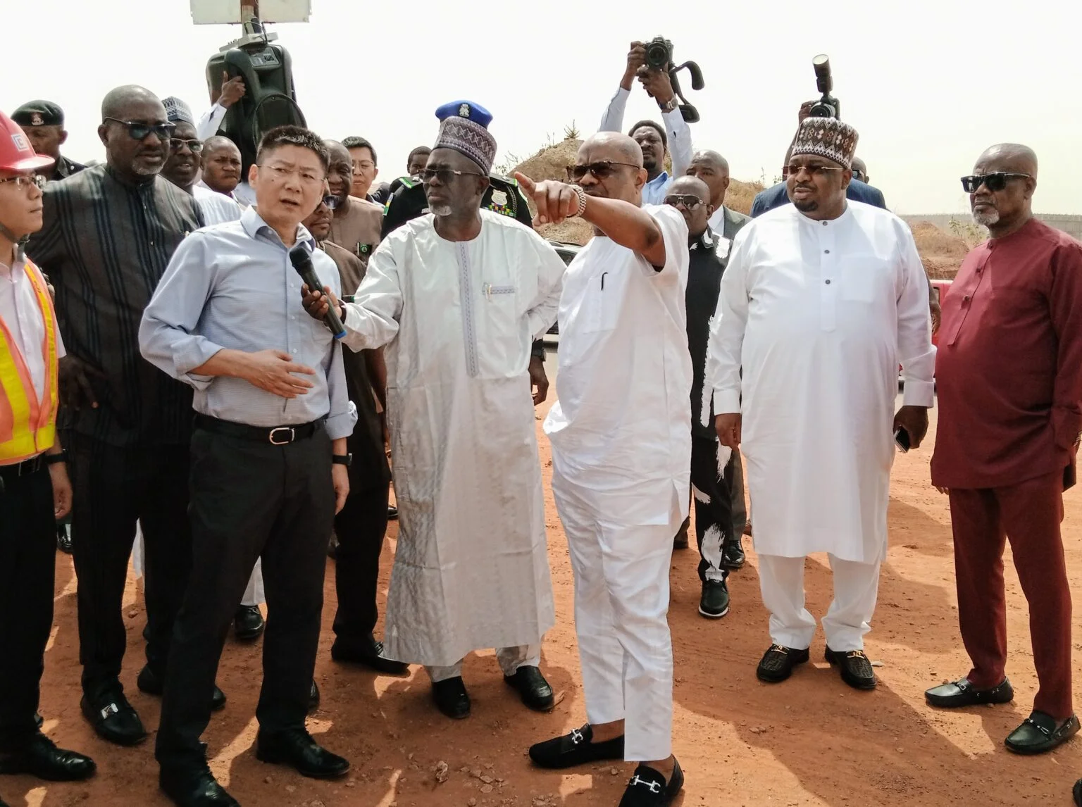 Inspection tour of road projects in Abuja on Monday 1536x1146 1