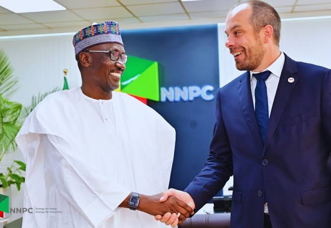 Group Chief Executive Officer of NNPC Ltd, Melee Kyari receives the Managing Director and Country Chair of @TotalEnergiesNG