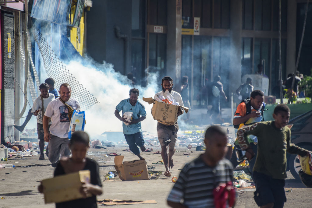 Roit and looting in Papua New Guinea