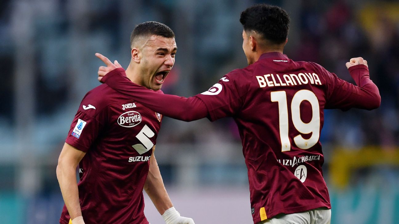 10-man Napoli succumb to Torino’s charge in 3-0 rampage 2 Napoli succumb to Torino’