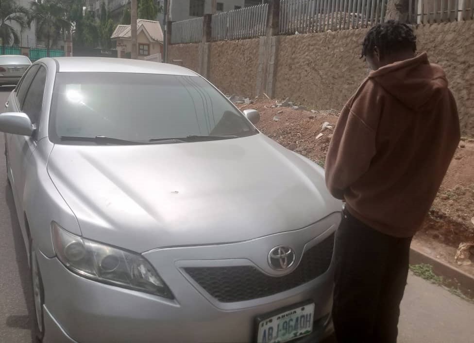 EFCC raids Abuja nightclub, arrests 11 Internet fraudsters 3 20240219 173130