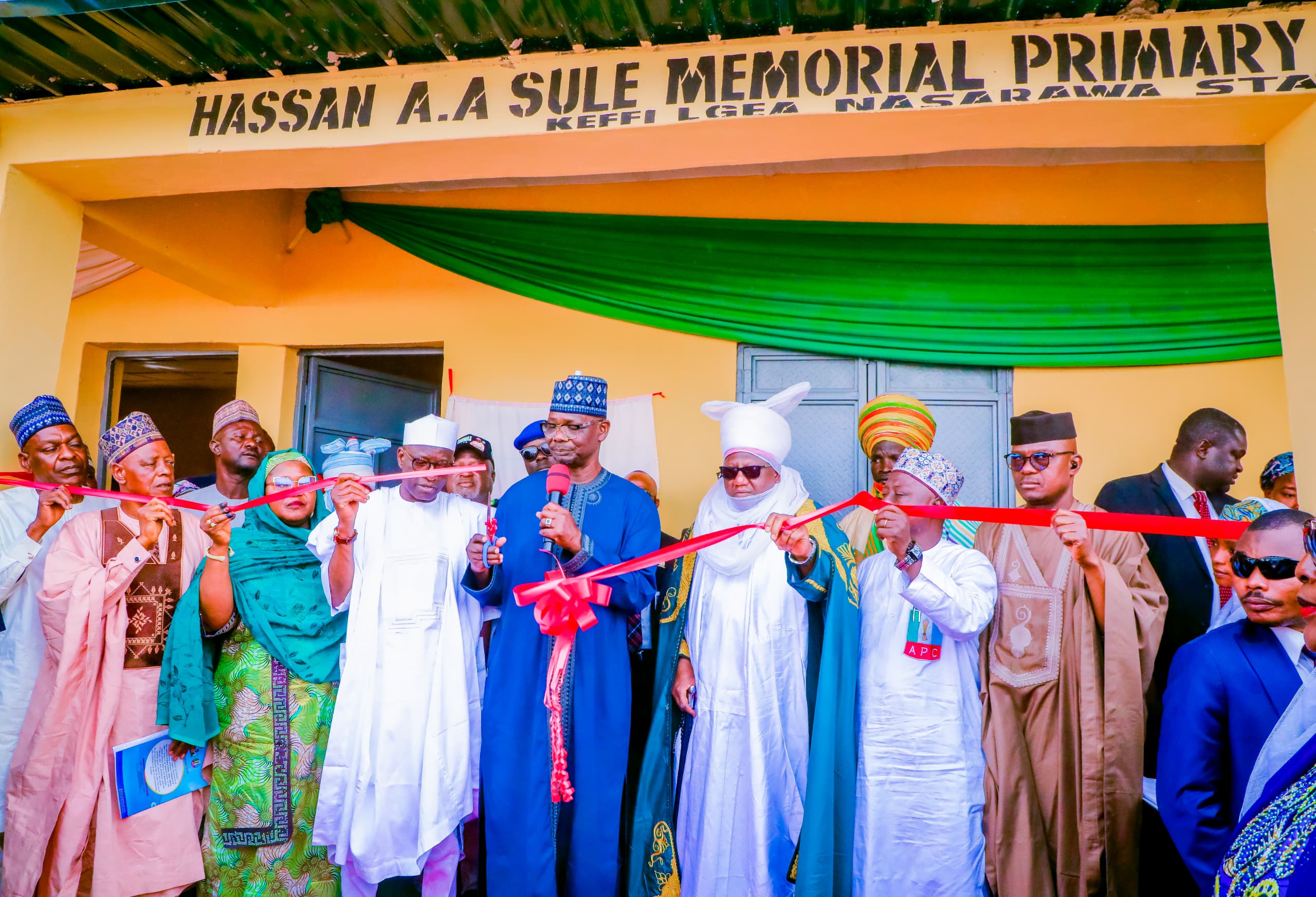 Nasarawa State Governor, Abdullahi Sule commissioning the newly established public primary school built by Keffi LGA Chairman and renamed after his his late son, Hassan A.A. Sule