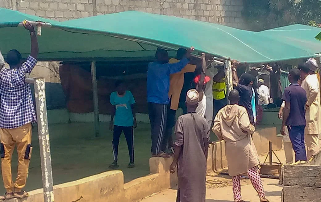 One of the illegal structures of Bureau De Change operators being dismantle in Wuse Zone 4, Abuja