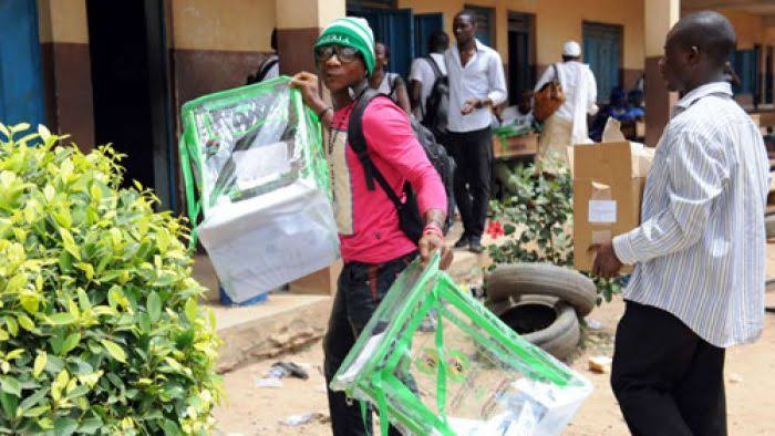 Thug snatch ballot box