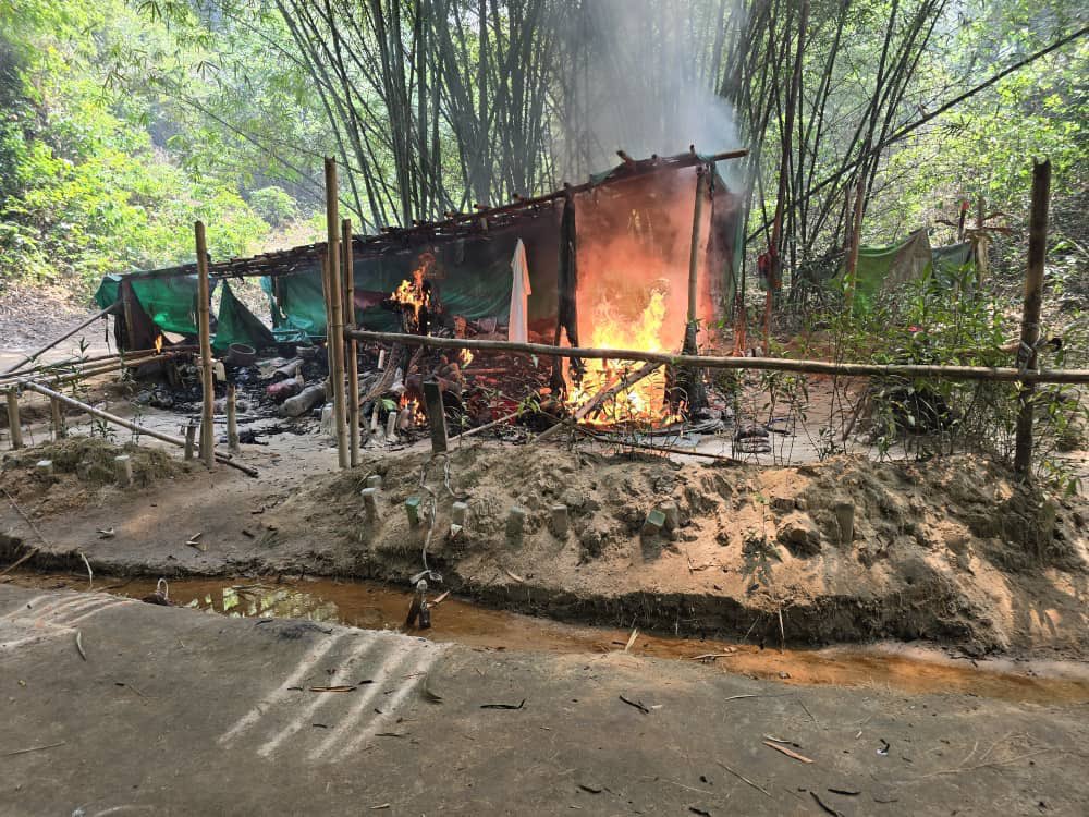 Army troops destroy IPOB headquarters