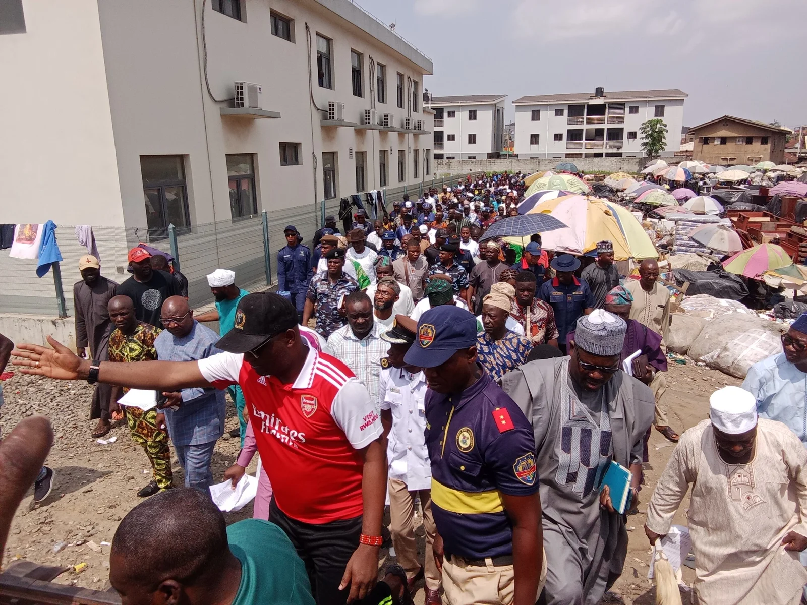 Demolition: Lagos Govt warns traders, others to leave rail tracks