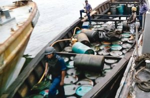 Nigeria Navy impounds boat smuggling petrol to Cameroon, arrests 3 suspects