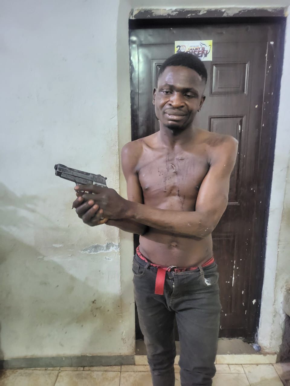 FCT police arrests notorious armed robbery kingpin, 4 others, recovers exhibits 2 One of the arrested armed robbery suspects