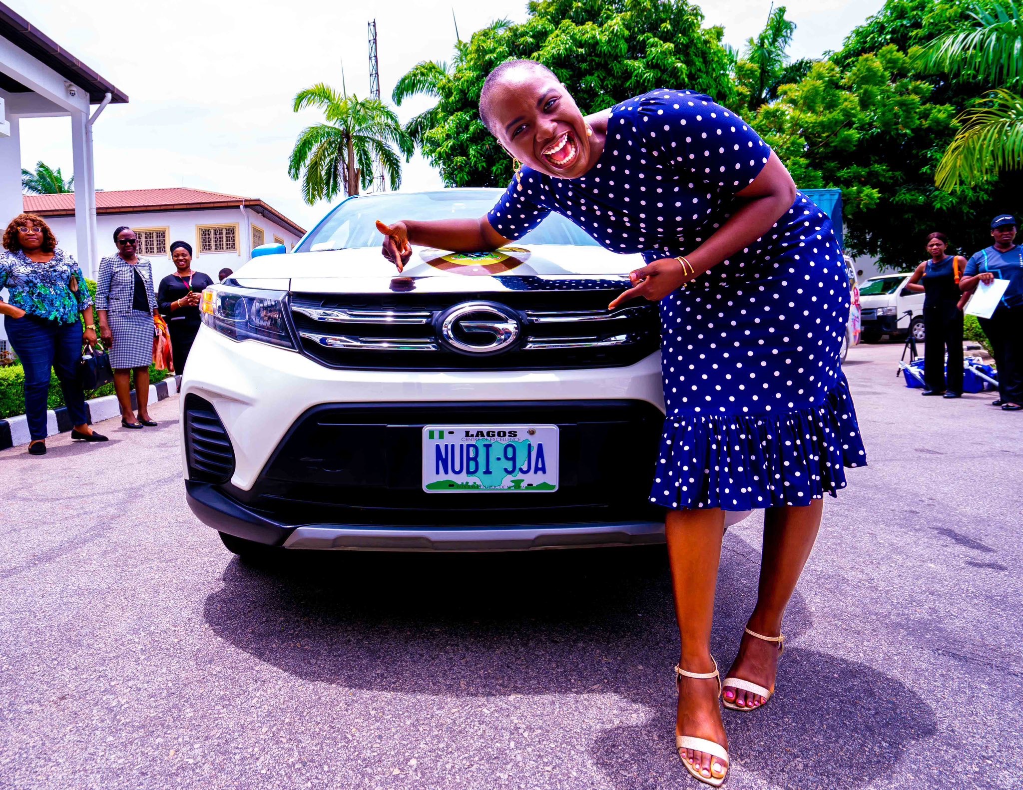 Sanwo-Olu presents Nubi branded car, says she’s shifted mountains 4 20240408 200943