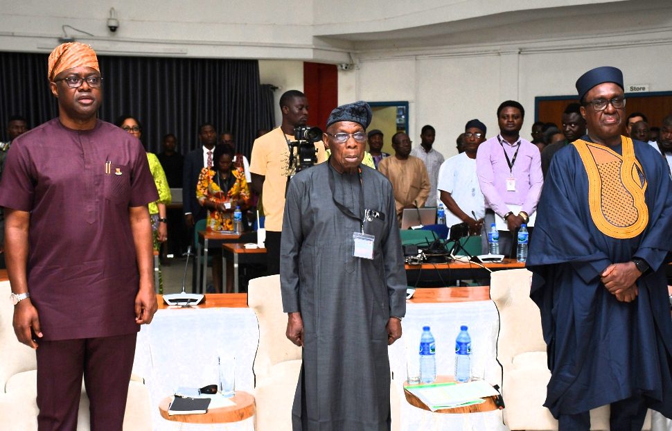 From left, Oyo State Governor, Seyi Makinde; Former President, Chief Olusegun Obasanjo and Director General, International Institute of Tropical and Agriculture (IITA),Dr Simeon Ehui, during the Agribusiness for Food Security Initiative Summit, held at IITA Conference Centre, Ibadan. PHOTO: Oyo Gov's Media Unit.