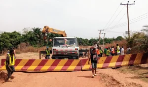 Barricaded Dogon Gada bridge linking Lokogoma village to Ring Road II Abuja 1536x906 1