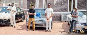 Gospel singer Moses Bliss gifts signees brand new cars
