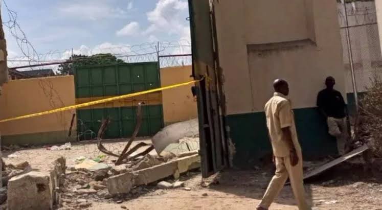 rainstorm destroys custodial centre in Niger,