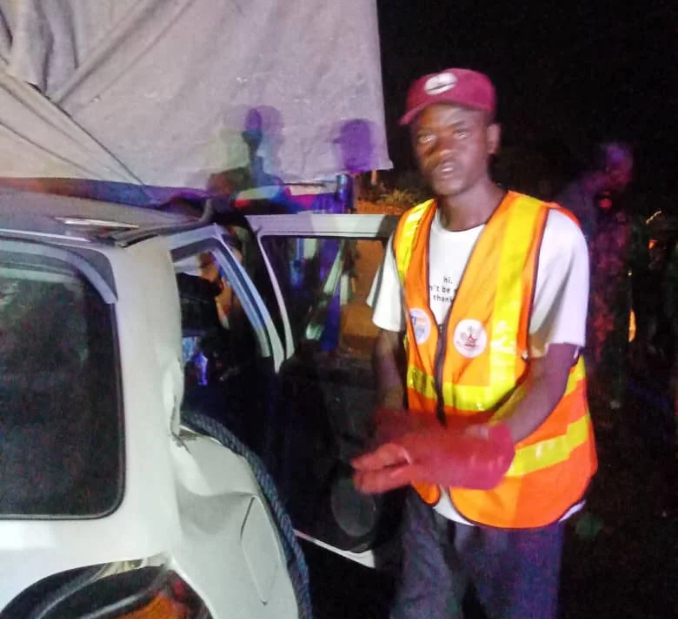 The rescue team of FRSC at the scene of road traffic crash on Kaduna-Abuja highway