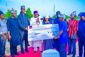 Nasarawa State Governor, Abdullahi Sule, officials of ACReSAL and the beneficiaries of the loan during the flag off of the scheme.