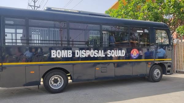 Bomb threat in India