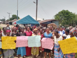 Women from Ohaji/Egbema LGA of Imo protesting over alleged Police brutality in the council area at Mmahu community on Monday