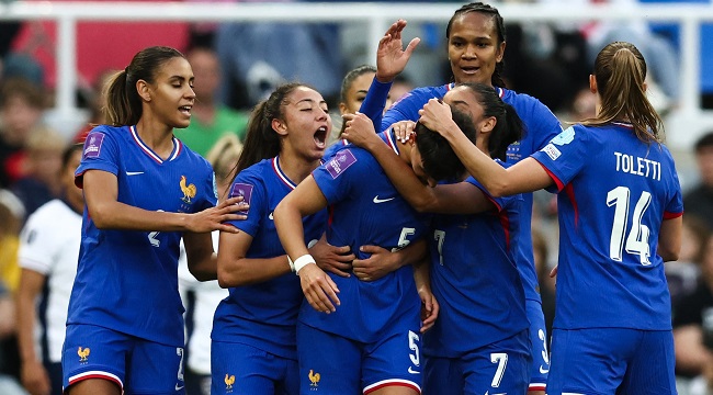 Frances defender 05 Elisa de Almeida C celebrates with teammates after scoring her team first goal during the UEFA Womens Euro 2025 lEuro2025WomenEngFraQualifier 1