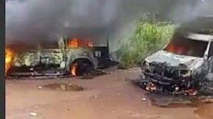 Gunmen set vehicles ablaze in Anambra