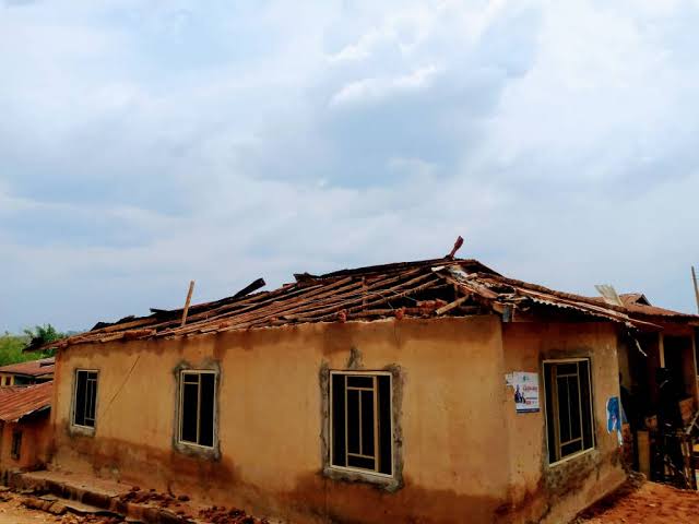 Rainstorm destroys houses