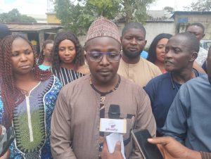 The leader of Concerned PDP members, Arch Macham Makut addressing newsmen in jos