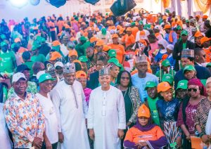 Caption;From Left; Timothy Ojomah Commissioner for Agric, Suleiman Abdulrazak- Majority leader, Kogi State House of Assembly, Dr. Olufemi Bolarin- Kogi coordinator L-press, Kogi State Governor, Ahmed Usman Ododo middle, Mrs Folashade Arike Ayoade, Kogi SSG and Ali Bello, Chief of staff to the Governor Flanked by beneficiaries of the credit support for poultry value-chain at the Government House on Tuesday