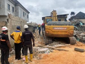 Ongoing rescue mission at the site of the collapsed building in Lagos