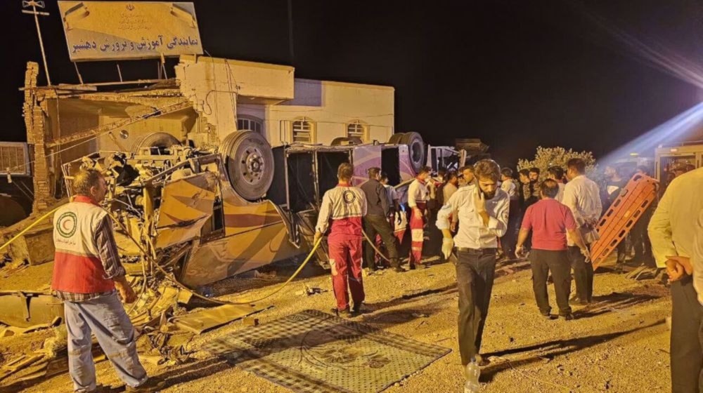 28 Pakistani pilgrims killed in Iran crash