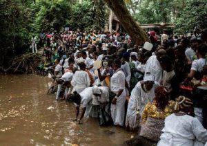 Devotees and worshippers of Osun goddess