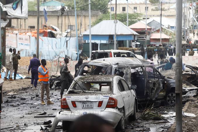 10 die in Mogadishu suicide car bombing