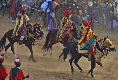 Traditional horse racing
