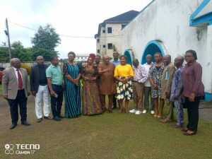 The Chairman of Cross River State Independent Electoral Commission (CROSIEC), Dr. Ekong Edet Boco in a group photo with the executive members of the state NUJ