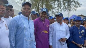 Mayor and others at Andoni