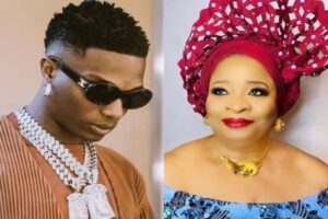 WizKid and his mum
