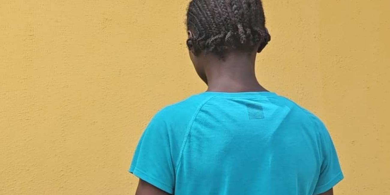 Lady throws baby into river in Delta