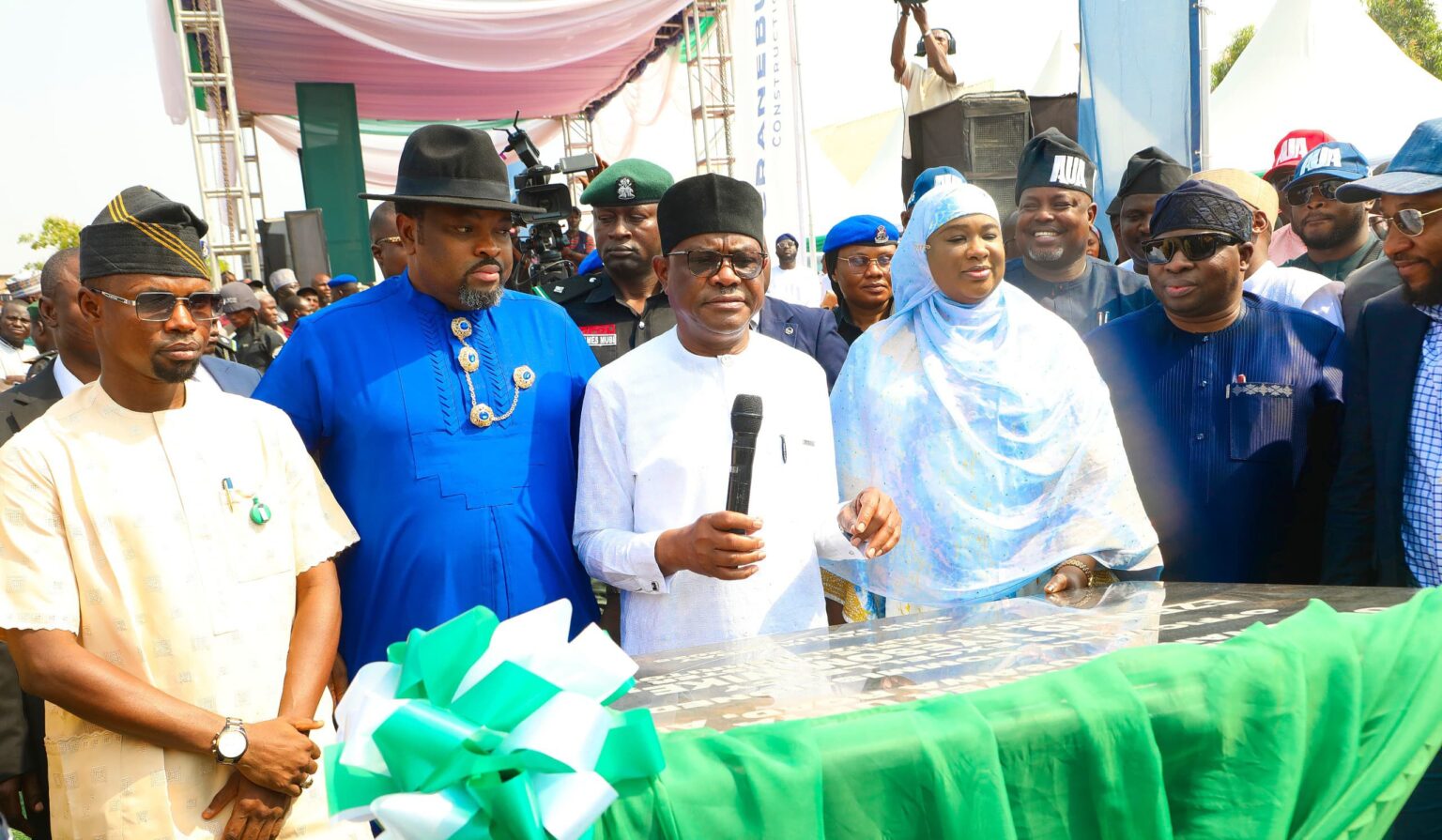 Wike inaugurate road