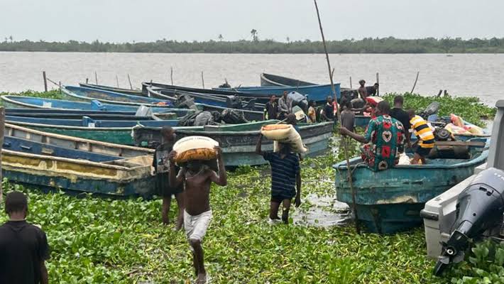 Navy intercepts 16 boats loaded with 1,000 bags of rice in Badagry