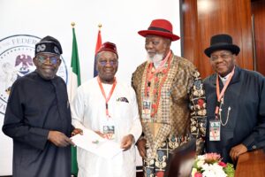 President Bola Tinubu in a group photograph with representatives and leaders of the Niger Delta under the Pan-Niger Delta Forum (PANDEF)