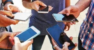Mobile phones internet users