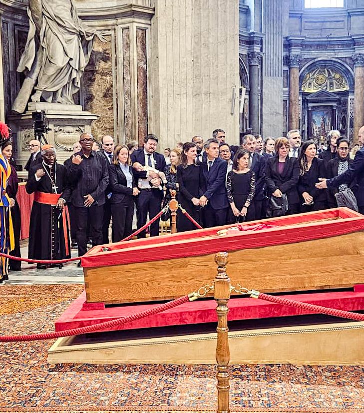 Peter Obi pays tribute to Pope Francis in Rome, calls for leadership with conscience (+Photos) 2 20250423 183140