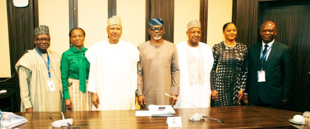 L–R: Nasir Kwarra, Chairman of the National Population Commission (NPC); Oyinade Nathan-Marsh, SSA to the President, Admin and Operations (OCOS); Alhaji Muhammed Idris, Minister of Information and National Orientation; Hon. Femi Gbajabiamila, Chief of Staff to the President; Sen. Atiku Bagudu, Chairman of the Presidential Committee on Population and Housing Census and Minister of Budget and Economic Planning; Mr Abisoye Odusote, D-G, National Identity Management Commission (NIMC) and Mr Raymond Omachi, Permanent Secretary, Federal Ministry of Finance, at the inauguration of the Presidential Committee on Population and Housing Census held at the Residential Villa, Abuja.