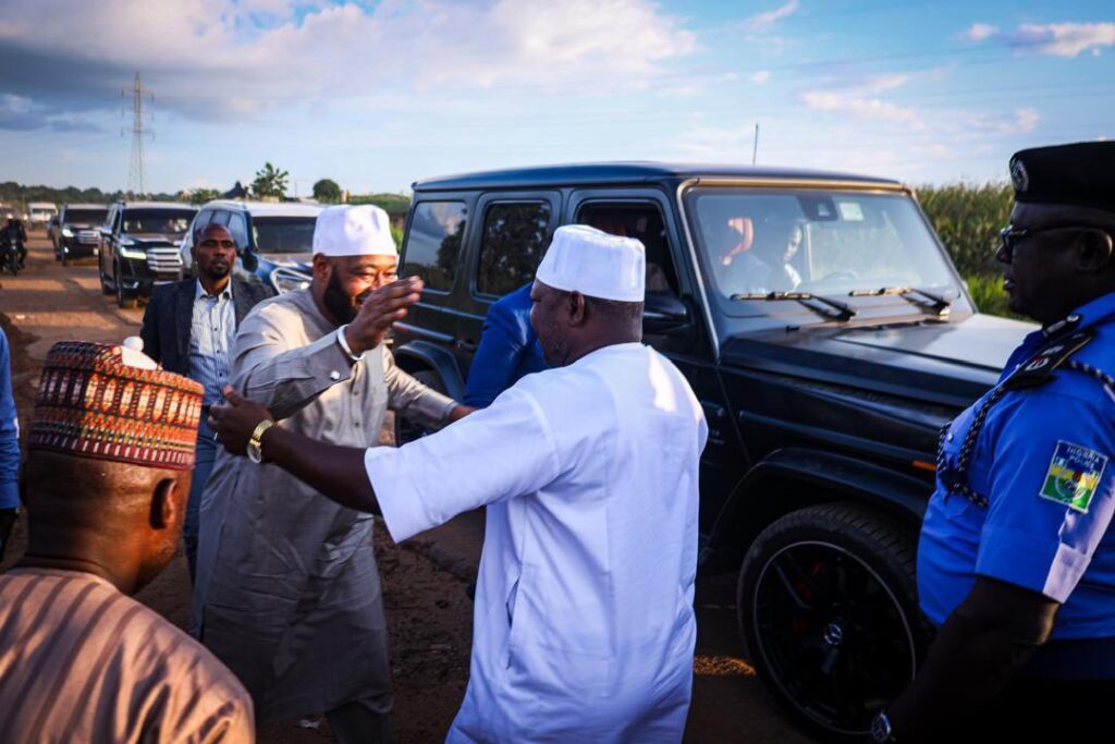 Farmer Governor Bago showers encomium on his deputy on his 51st birthday 2 20250504 170149
