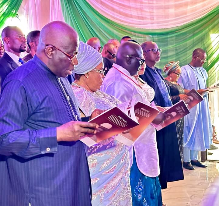 L-R: Former President Goodluck Jonathan, his wife, Dame Patience Jonathan, Delta Governor, Sheriff Oborevwori, Bauchi State Governor, Bala Mohammed