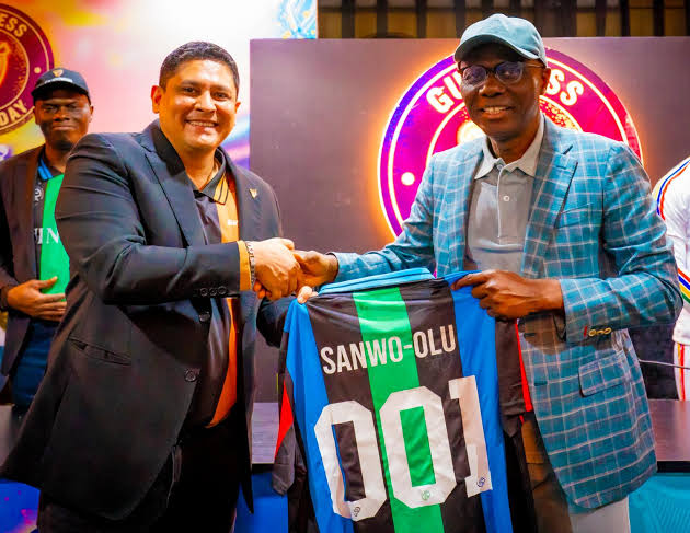 Sanwo-Olu receives EPL trophy in Lagos 2 Sanwo-Olu receives EPL trophy