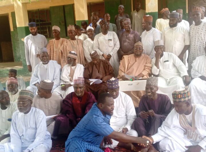 Members of Bale Galtimari Consultative Forum (BGCF) during a press briefing on Sunday at Galtimari Primary School, Fori.