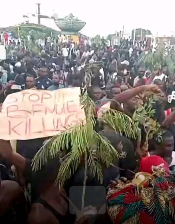 Angry youths protest incessant killings by herdsmen in Benue 2 Benue youths protest killings Fulani Herdsmen