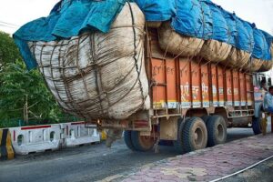 FRSC intercepts vehicle for overloading