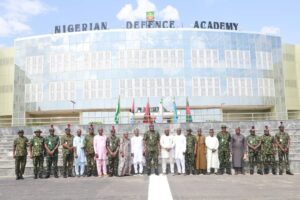 NDA Commandant, Major General Ibrahim and executive members of the Nigeria Union of Journalists (NUJ), Kaduna State Council during a courtesy visit at the Academy.