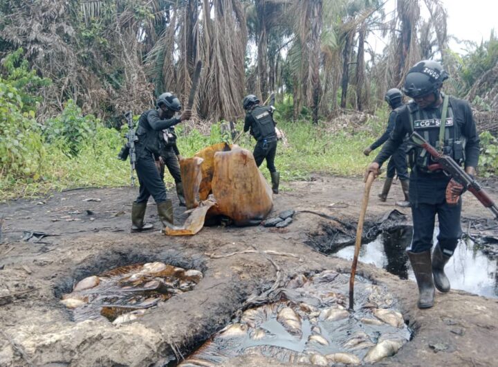 Nigerian Navy deactivates 8 illegal refining sites